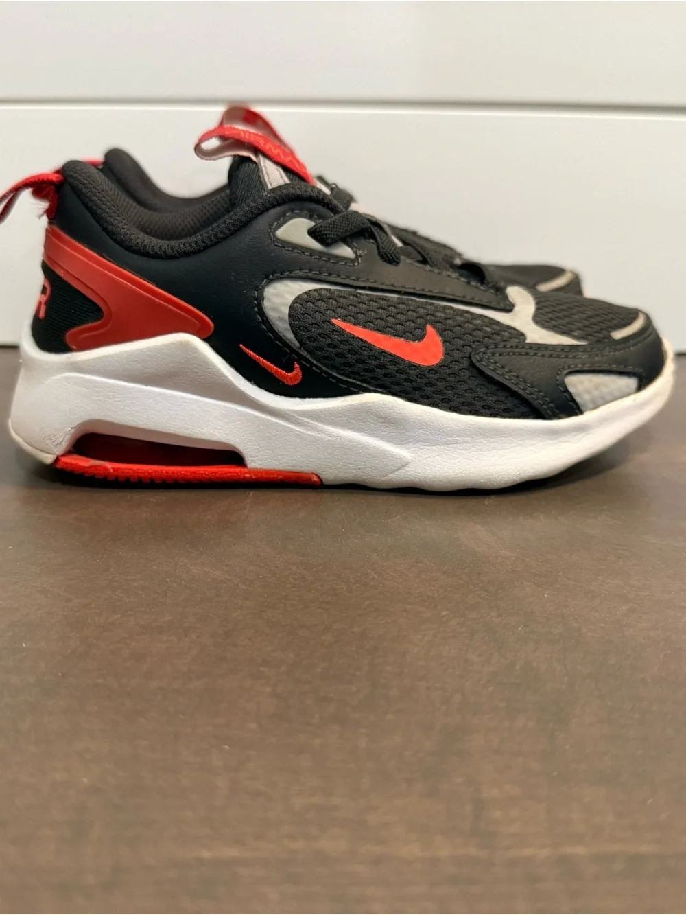 Nike Air Max Kids Shoes Black Red White Sneakers Size 11